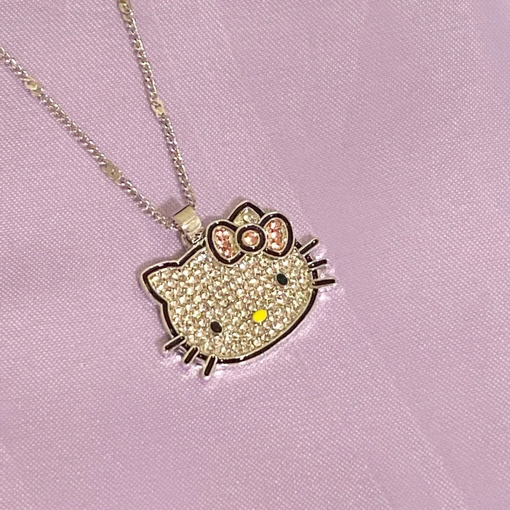 LAST ONE!! Luxury Hello Kitty necklace - Picture 8 of 13